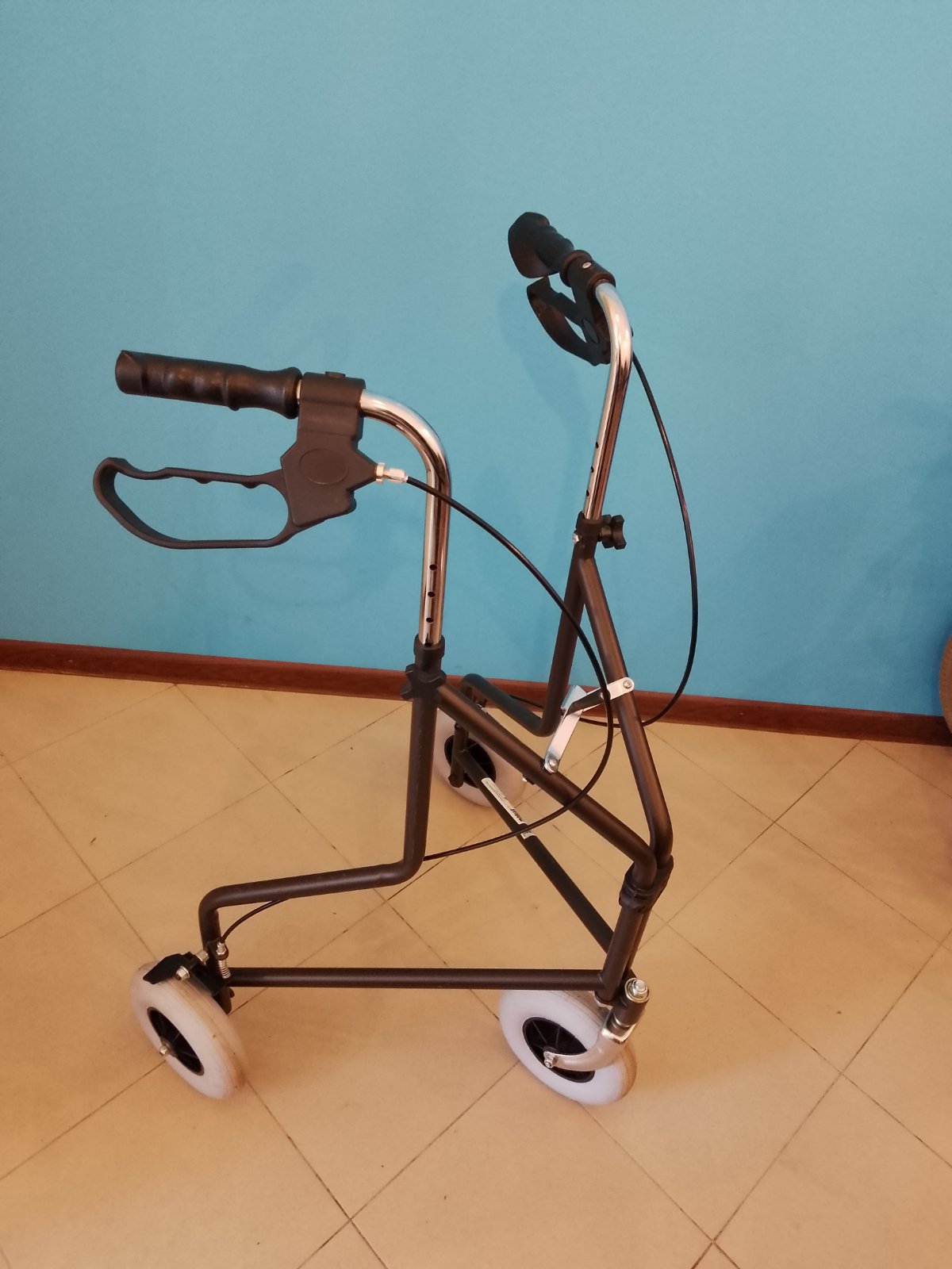 Ролатор Delta 3 – 176 с 1 г. гаранция и право на връщане