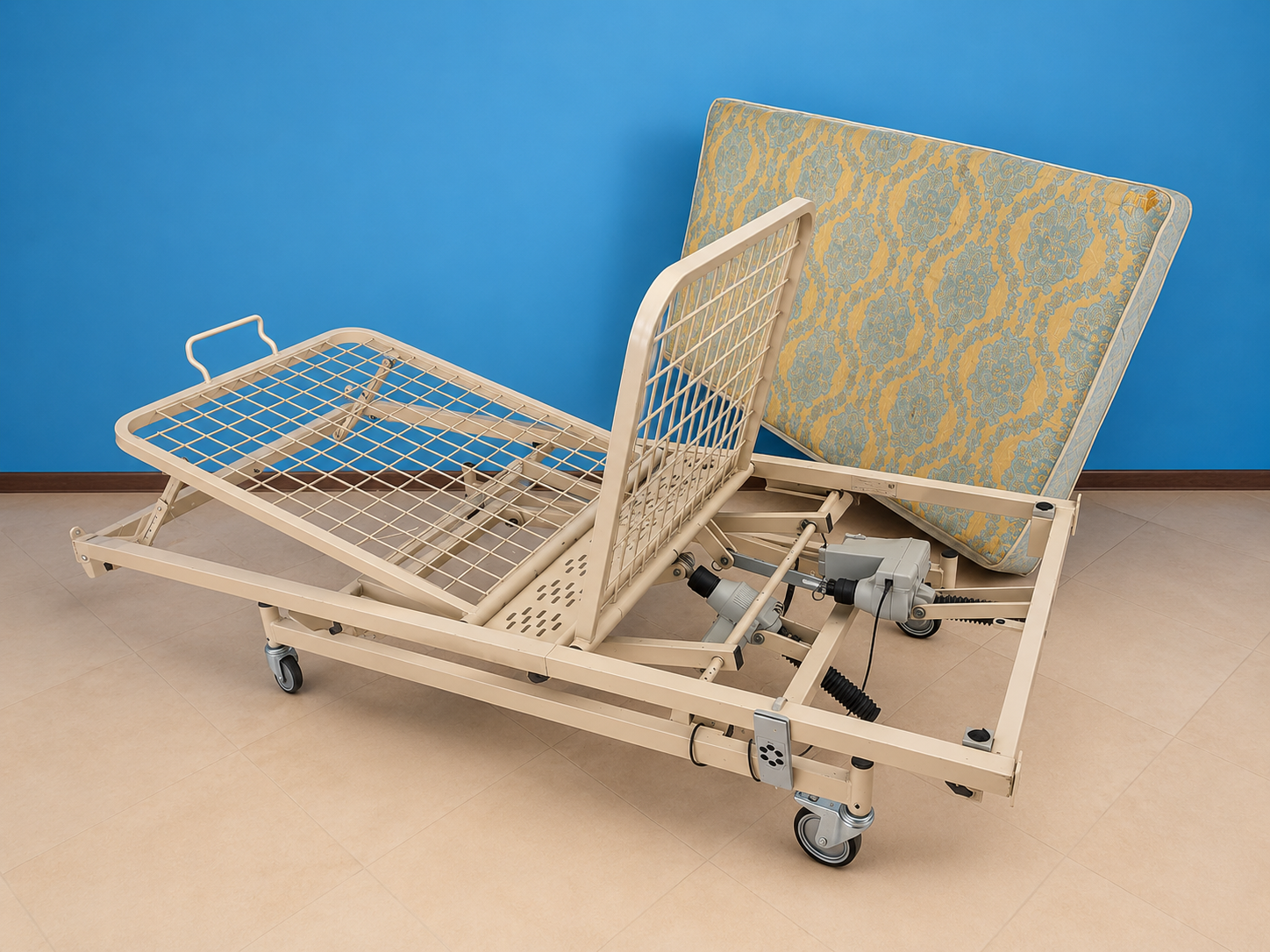 Електрическо болнично легло Dewert с 1 година гаранция и право на връщане