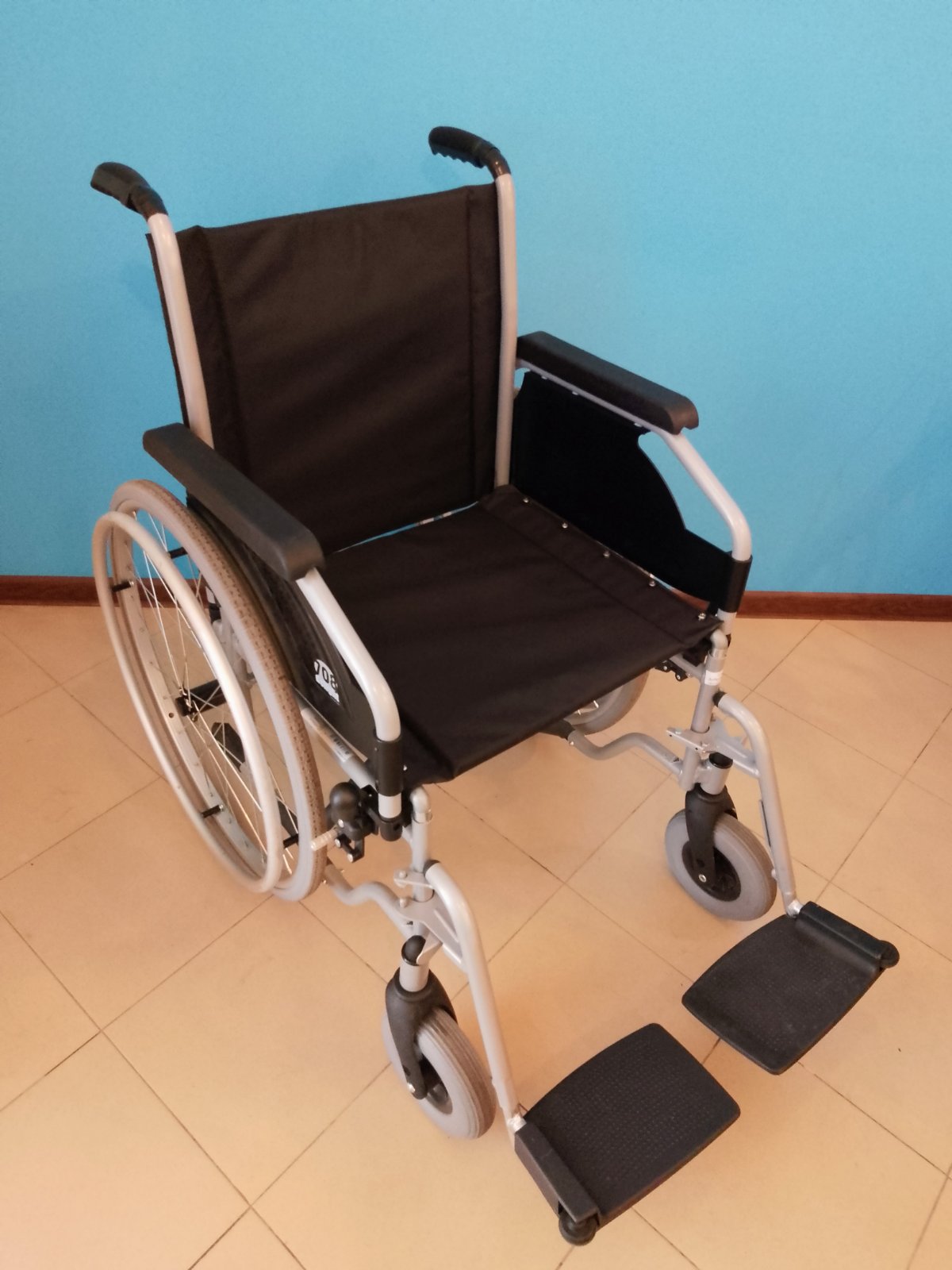 Инвалидна количка Vermeiren 708D